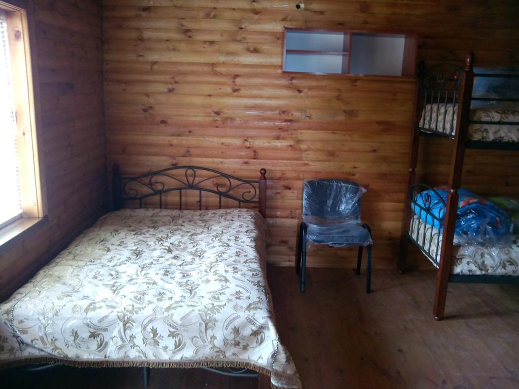 Slavutich Hotel Нова Каховка Стая снимка