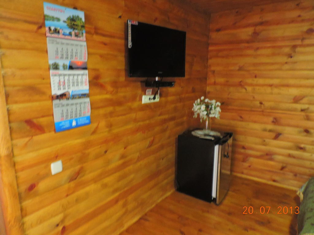 Slavutich Hotel Нова Каховка Стая снимка